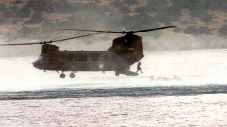 Συνετρίβη ελικόπτερο του ΝΑΤΟ κοντά στην Κεφαλονιά - Ενας νεκρός και πέντε αγνοούμενοι [Βίντεο]