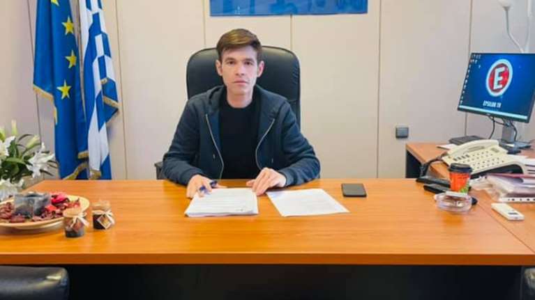 Ο Μένιος Φουρθιώτης ετοιμάζεται να κατέβει στις εκλογές: Εφτιαξε... πολιτικό γραφείο [εικόνες]