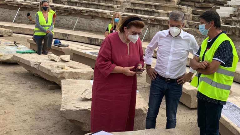 Αυτοψία Μενδώνη σε μνημεία σε Λάρισα, Τύρναβο και Ελασσόνα