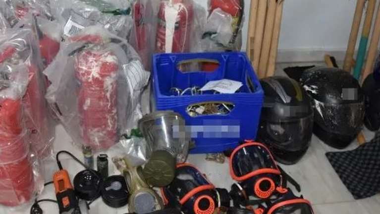 ΑΠΘ: Από χειροβομβίδες χειρός μέχρι μεταλλικούς τροχούς κοπής βρήκε η ΕΛΑΣ - Συλλήψεις έγιναν οι 49 προσαγωγές