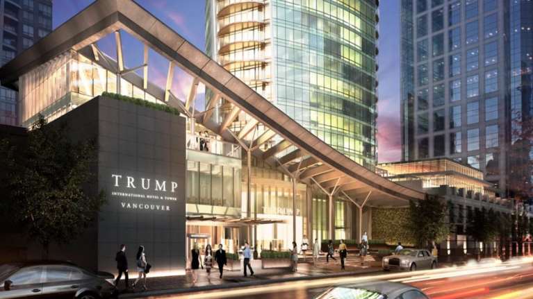 Φαλίρισε και βάζει λουκέτο το ξενοδοχείο του Ντόναλντ Τραμπ στο Βανκούβερ