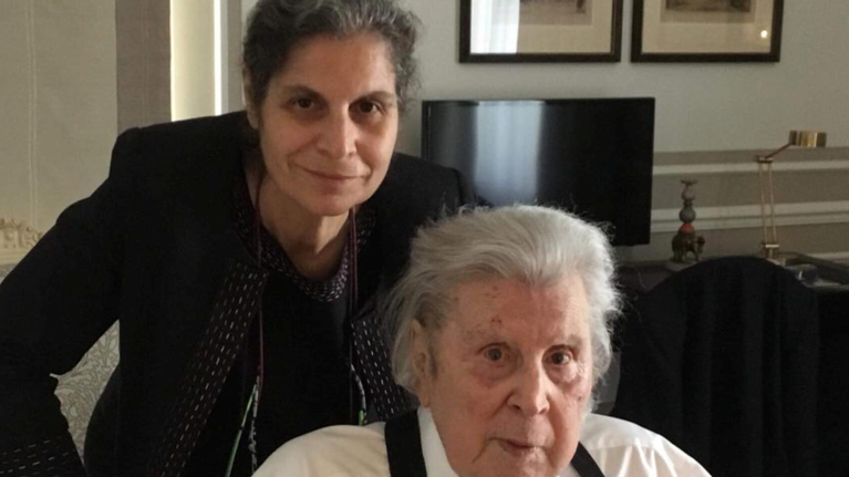 Μαργαρίτα Θεοδωράκη: Ποια διάσημη τραγουδίστρια της πλήρωσε το ρεύμα - &quot;Είμαι κόρη του Μίκη, μια ζωή με ζει ο πατέρας μου&quot;