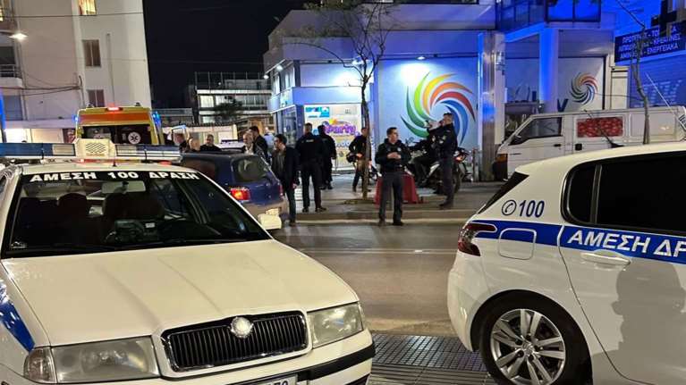 Γυναικοκτονία στους Αγίους Αναργύρους: Τέσσερα περιπολικά ήταν στο τμήμα εκείνη τη νύχτα