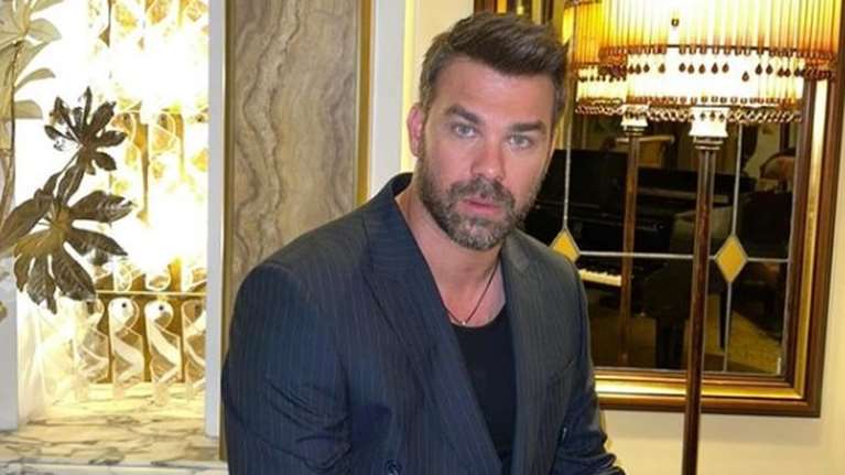 Γιώργος Σαμπάνης: Την πρώτη φορά που τραγούδησα επαγγελματικά πέθανε ο παππούς μου