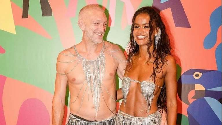 Ο Βενσάν Κασέλ ημίγυμνος στο Ρίο με τη Βραζιλιάνα καλλονή και 30 χρόνια νεότερη σύντροφό του