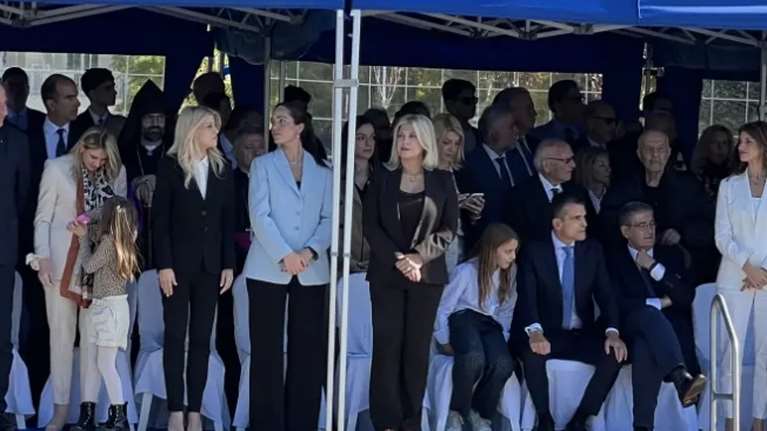 Θεσσαλονίκη: Οι γυναίκες πολιτικοί που κέρδισαν τις εντυπώσεις στην παρέλαση - Οι υφυπουργοί, η Θρασκιά και η Νοτοπούλου