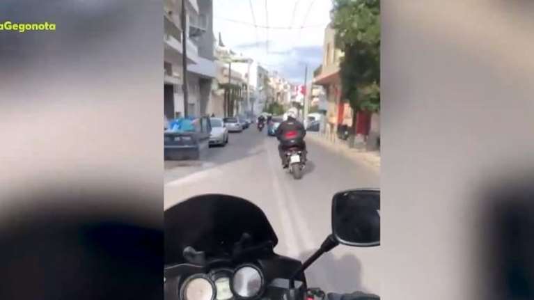 &quot;Καρέ καρέ&quot; η δραματική διακομιδή 3χρονου κοριτσιού που κατάπιε μπαταρία, στο νοσοκομείο [βίντεο]