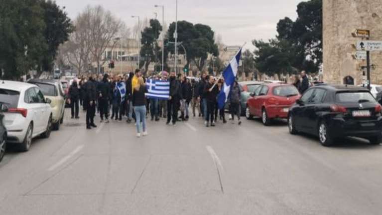 Θεσσαλονίκη: Αντιεμβολιαστές έκαναν πορεία διαμαρτυρίας στο κέντρο της πόλης [Εικόνες, Βίντεο]