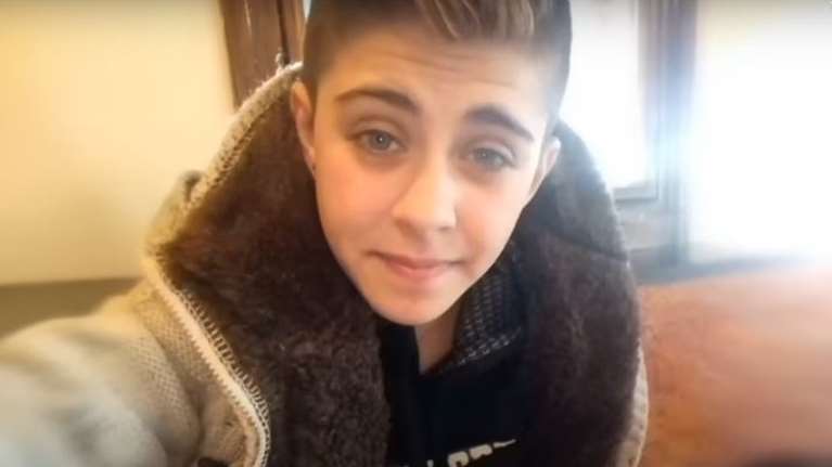 Αμαλιάδα: "Τη βρήκα να κάνει κεφαλοκλείδωμα στο παιδί μου" -Το άγνωστο περιστατικό με μωρό φίλης της