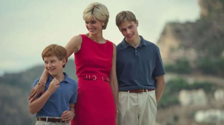 The Crown: Ανάβει φωτιές ο 6ος κύκλος - Το τελευταίο τηλεφώνημα του Χάρι με τη μητέρα του - Αναστατωμένος ο Γουίλιαμ