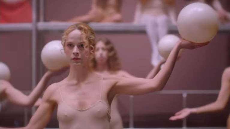 Έλλη Τρίγγου: Η σέξι εμφάνιση με nude κορμάκι που εκπροσώπησε την Ελλάδα στην Eurovision το 2019