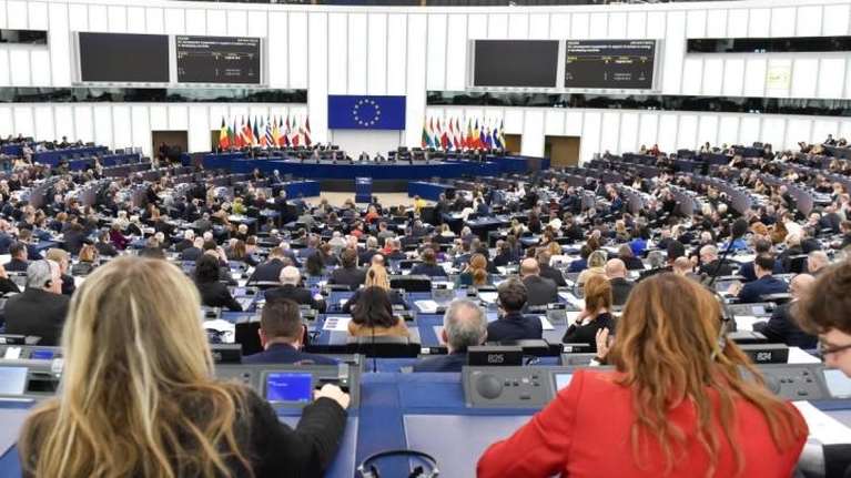 Ευρωβουλή: Πέρασε το ψήφισμα καταδίκης της Ελλάδας- Για την υποβάθμιση του κράτους Δικαίου και την ελευθερία του Τύπου.