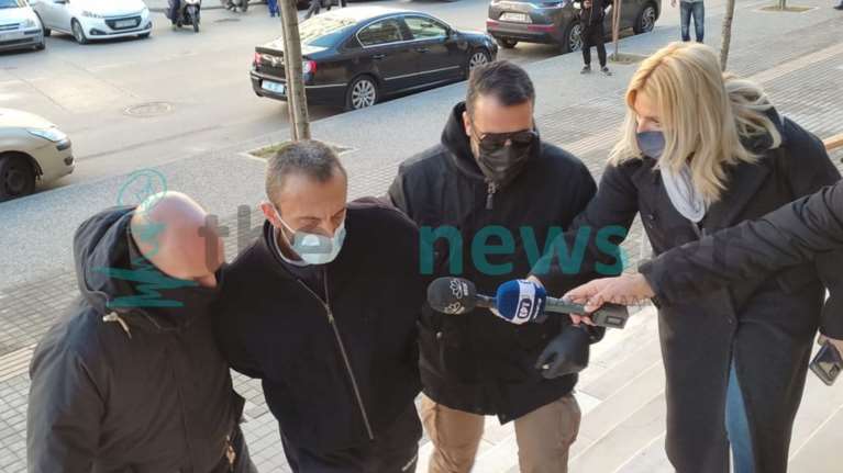 Προφυλακίστηκε ο 49χρονος γυναικοκτόνος της Πολίχνης - Αμετανόητος στον ανακριτή [βίντεο]