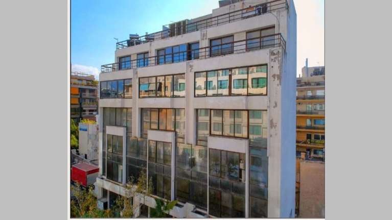 Μετά το Athens Ledra χάνει και το &quot;στρατηγείο&quot; της στη Συγγρού η οικογένεια Παρασκευαϊδη