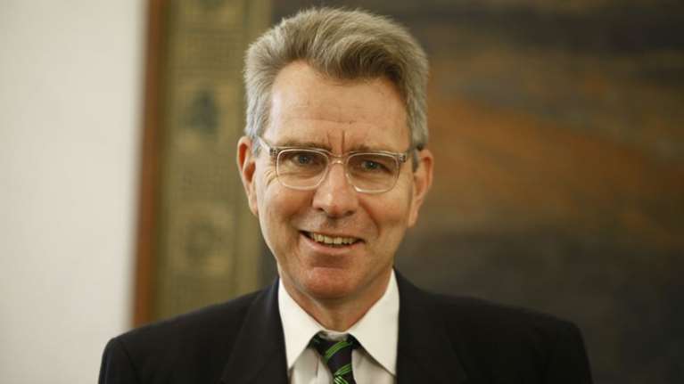 Ο Τζέφρι Πάιατ αποχαιρετά την Ελλάδα με μία φωτογραφία: &quot;Θα μας λείψει το ελληνικό καλοκαίρι&quot;