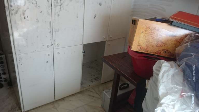 Θεσσαλονίκη: Διαρρήκτης κρύφτηκε στην... ντουλάπα του υπνοδωματίου για να  αποφύγει τη σύλληψη