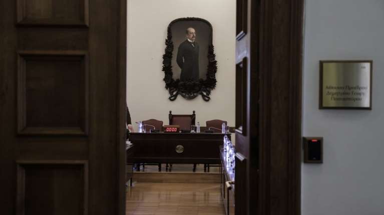 Βουλή: Αποχώρησε το ΜέΡΑ25 από την Εξεταστική για τις &quot;λίστες Πέτσα&quot; - Δηλώσεις Βαρουφάκη