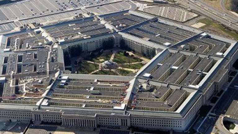 Μέλος της Εθνοφρουράς πίσω από τη διαρροή των απόρρητων εγγράφων του Πενταγώνου - 21 ετών με αγάπη για τα όπλα