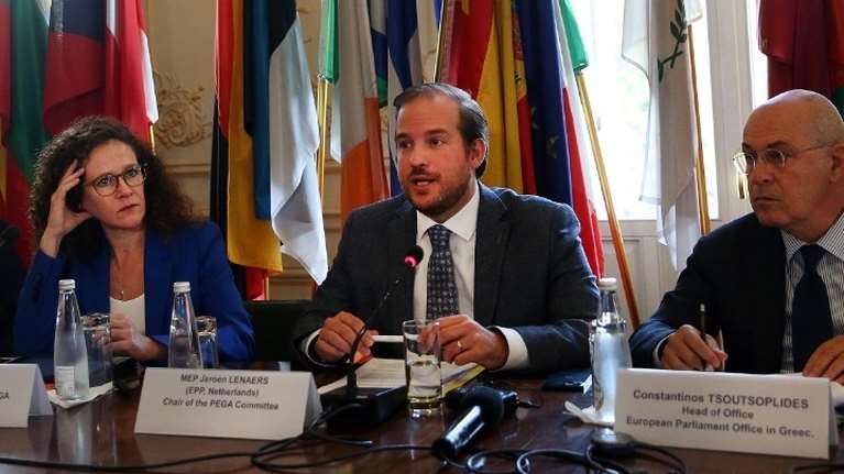 Πρόεδρος επιτροπής PEGA: Δεν ζητήσαμε εμείς παρέμβαση της ευρωπαϊκής Εισαγγελίας για τις υποκλοπές στην Ελλάδα