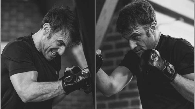 Ρόκι ο Μακρόν: Εντυπωσιακός μποξέρ με γυμνασμένους δικέφαλους - Ποιοι άλλοι Γάλλοι πολιτικοί έβαλαν τα τα γάντια του μποξ