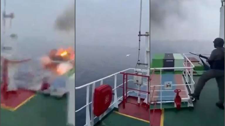 Βίντεο - ντοκουμέντο: Η στιγμή της πειρατικής επίθεσης σε πλοίο μεταφοράς κοντέινερ - Πώς οι ένοπλοι φρουροί ανατινάζουν ταχύπλοο