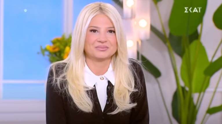 Πένθιμη στην εκπομπή της η Φαίη Σκορδά: Η σπασμένη φωνή και η μεγάλη συγκίνηση μιλώντας για τον πατέρα της