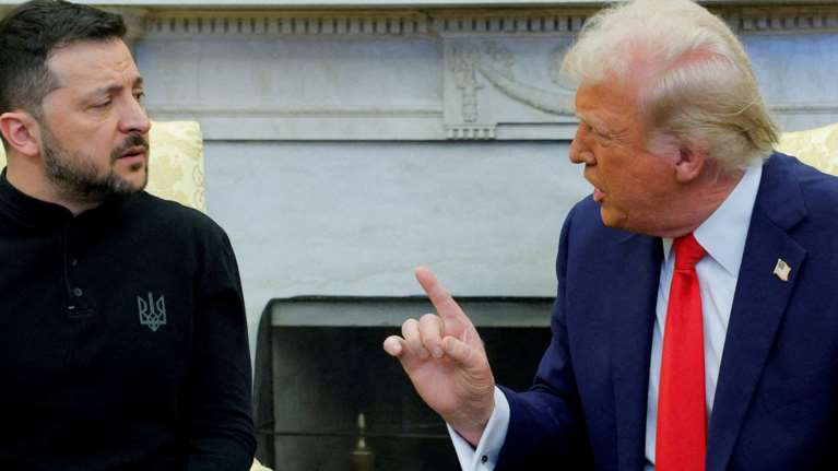 Νέο &quot;χτύπημα&quot; Τραμπ: Θέλει να απελάσει 240.000 Ουκρανούς από τις ΗΠΑ - Ανακαλεί το καθεστώς προσωρινής παραμονής