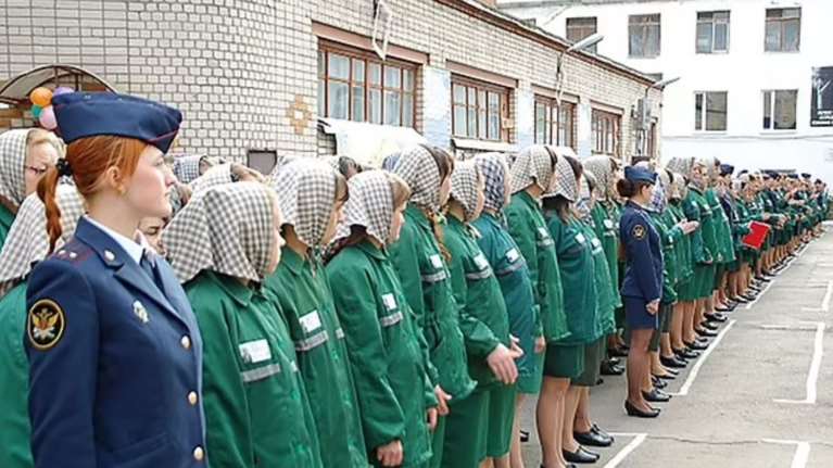 Ο Πούτιν σε απελπισία στρατολογεί για πρώτη φορά γυναίκες - Στέλνει κρατούμενες στο μέτωπο