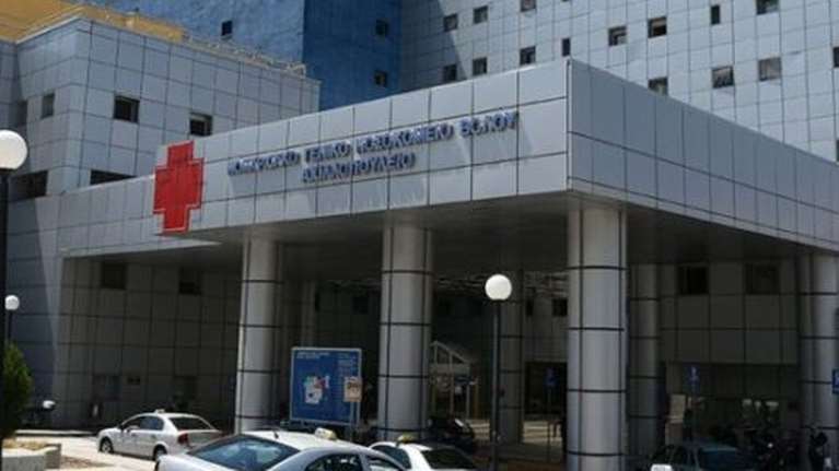 Θρίλερ με τον καμένο άνδρα στον Βόλο: &quot;Βοήθεια με έκαψαν&quot;, φωναζε όταν βγήκε από το ΙΧ - Οδηγούσε γυμνός και με μεγάλη ταχύτητα