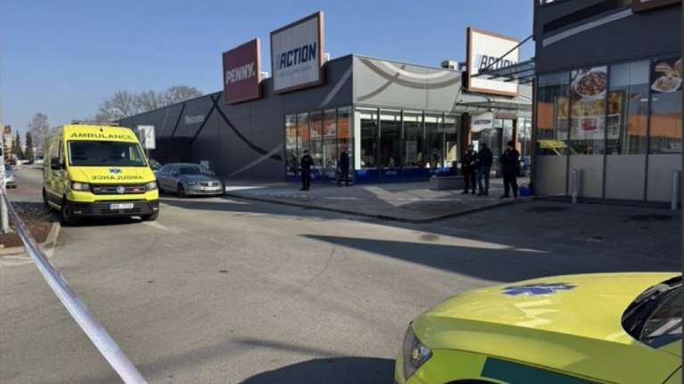 Επίθεση με μαχαίρι στην Τσεχία: Νεκρές δύο γυναίκες μέσα σε εμπορικό κέντρο - Συνελήφθη 16χρονος