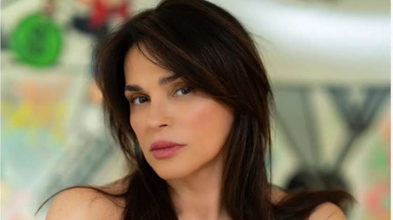 Σίλια Κριθαριώτη - Γιολάντα Χαντίντ: Η συνάντηση με τη μητέρα των Μπέλα και Τζίτζι Χαντίντ και τα στιλάτα παλτό τους