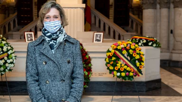 Η νόθα κόρη του βασιλιά: Επίσημα στο παλάτι η κόρη του Αλβέρτου πριγκίπισσα Ντελφίν