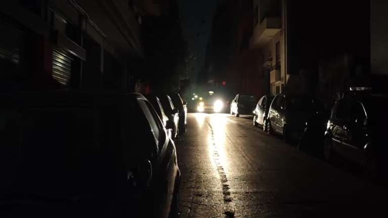 Μεγάλο μπλακ άουτ στο κέντρο της Αθήνας – Στο απόλυτο σκοτάδι δρόμοι σε Κυψέλη, Γκύζη και Εξάρχεια [βίντεο]