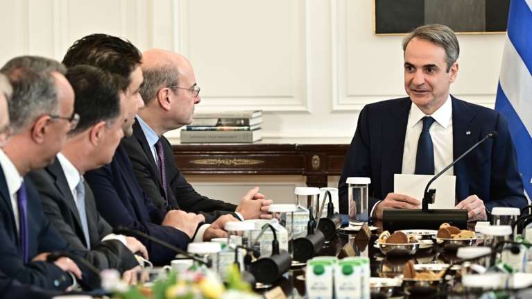 Αντίστροφη μέτρηση για τον ανασχηματισμό - Νούμερο 2 της κυβέρνησης αναλαμβάνει ο Χατζηδάκης