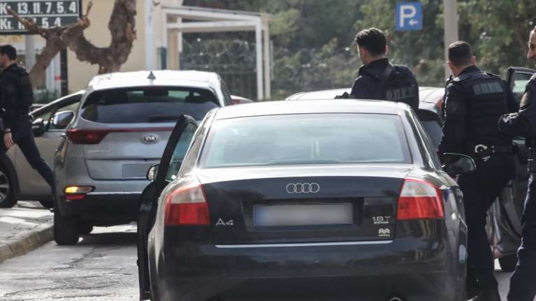 Ποιοι είναι οι ΟΥΚάδες που πιάστηκαν με εκρηκτικά: Θα προμήθευαν το πρώην μέλος &quot;των Πυρήνων της Φωτιάς&quot;