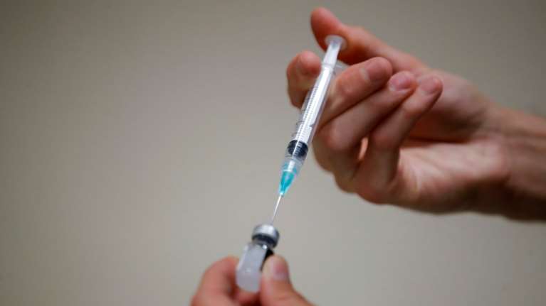 Νέα αγωνία: Ο ΠΟΥ φοβάται ότι θα ξεμείνουμε από σύριγγες- Για τον εμβολιασμό κατά της covid-19