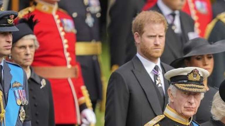 Παγωμένο reunion για Χάρι και Γουίλιαμ: Δεν αντάλλαξαν ούτε βλέμμα - H αμηχανία τους ανάμεσα στον κόσμο