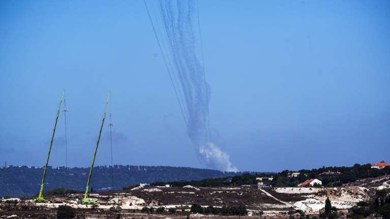 Νέα επίθεση της Χεζμπολάχ με drones στο Ισραήλ: Σειρήνες και εκρήξεις σε Τελ Αβίβ και Χάιφα