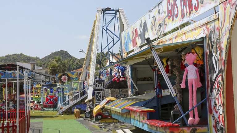 Χαλκιδική: Είχε &quot;απλωθεί&quot; και αλλού ο ιδιοκτήτης του λούνα παρκ -Το &quot;κυνηγητό&quot; με τον δήμο Θερμαϊκού και την ΕΛΑΣ