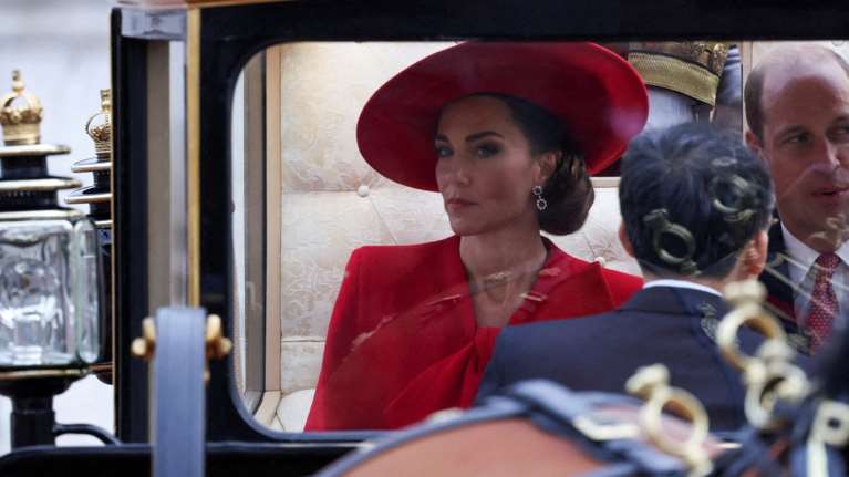 Κωδικός &quot;Απόλυτη Μυστικότητα&quot;: Η ανάρρωση της Κέιτ, η αυστηρή απαγόρευση στον τύπο και η &quot;Great Kate Wait&quot;