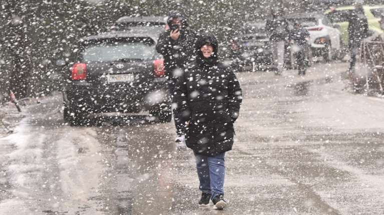 Νέο έκτακτο δελτίο της ΕΜΥ: Χιόνια και καταιγίδες τις επόμενες ώρες - Ποιες περιοχές είναι στο επίκεντρο