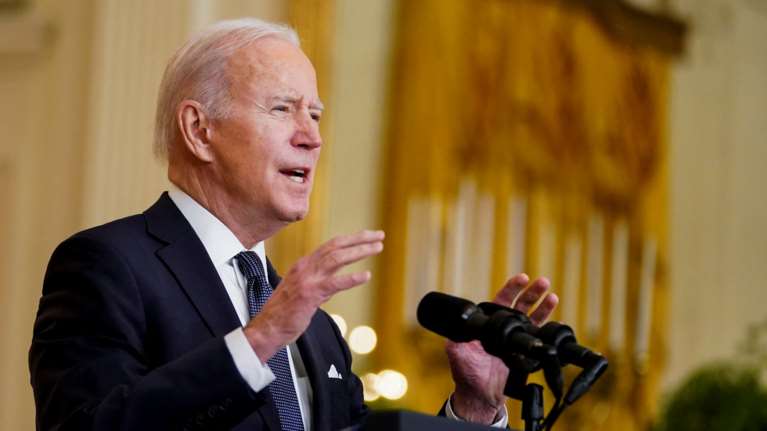 ΗΠΑ: Ο Μπάιντεν υπογράφει νόμο που μετατρέπει το λιντσάρισμα σε ομοσπονδιακό έγκλημα