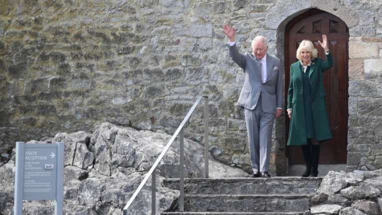 Κάρολος και Καμίλα: Η διαφορετική επέτειος γάμου λόγω καρκίνου - Πέντε δεκαετίες φλογερού έρωτα με μια &quot;κακιά γυναίκα&quot;