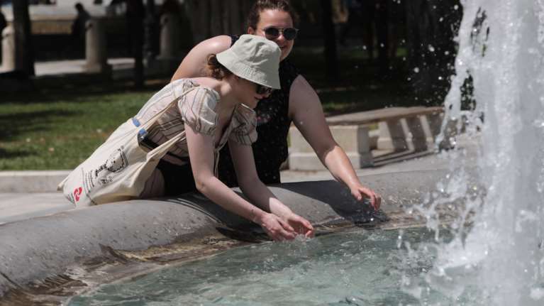 Καιρός: Ξεκινά από σήμερα ο τετραήμερος καύσωνας με 40αρια - Ποιες περιοχές επηρεάζονται