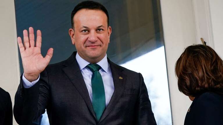 Ξαφνική παραίτηση του πρωθυπουργού της Ιρλανδίας μετά την ήττα σε δημοψήφισμα: &quot;Δεν αισθάνομαι πια ο καλύτερος για αυτή τη δουλειά&quot;