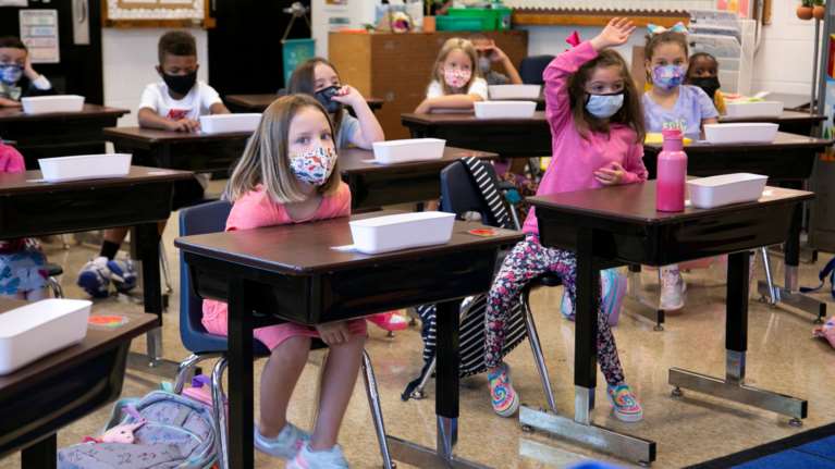 ΕΚΠΑ: Πόσο ευάλωτα είναι τα παιδιά απέναντι στον κορονοϊό - Οι ειδικοί απαντούν στις απορίες των γονέων