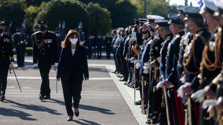 Μηνύματα Σακελλαροπούλου - Μητσοτάκη για Ημέρα Ενοπλων Δυνάμεων: &quot;Ακούραστοι φρουροί της εθνικής ασφάλειας&quot;
