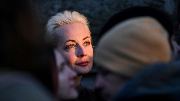 Λυσσαλέα καταδίωξη της χήρας του Ναβάλνι: Ένταλμα σύλληψης και ποινή φυλάκισης ερήμην, εξέδωσε δικαστήριο της Μόσχας