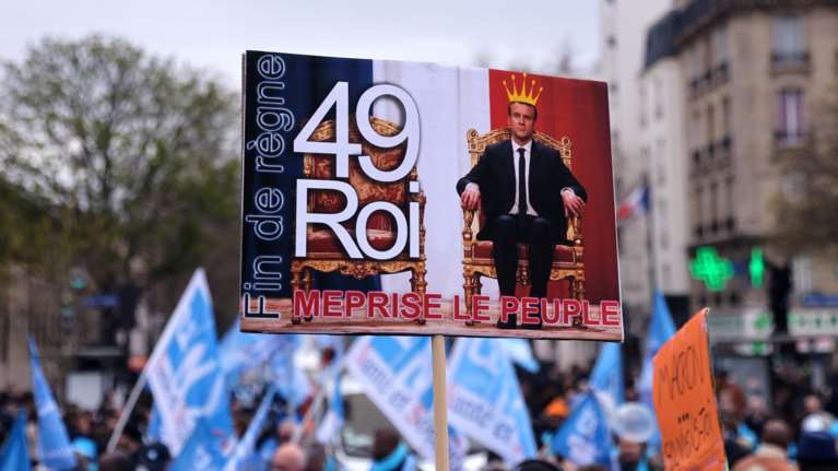 Γαλλία: Γυναίκα συνελήφθη επειδή έγραψε στο facebook για τον Μακρόν ότι &quot;είναι σκουπίδι&quot;