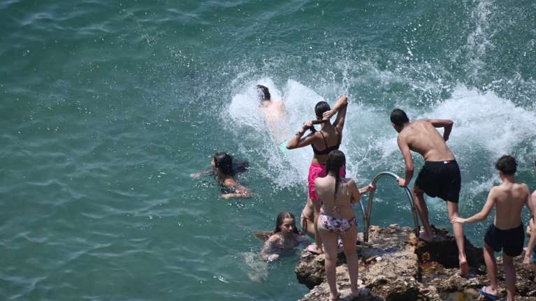 Καιρός: Σε κλοιό καύσωνα και σήμερα η χώρα - Σε ποιες περιοχές το θερμόμετρο θα φτάσει τους 42 βαθμούς